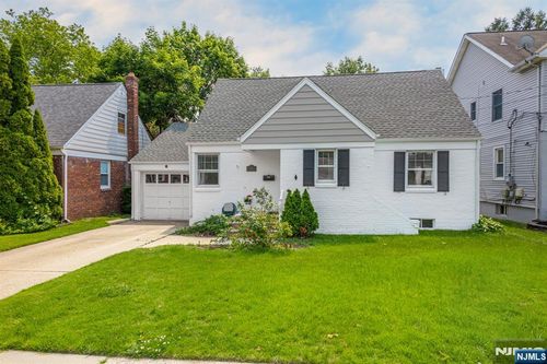 43 Peek St, Rochelle Park, NJ, 07662-3313 | Card Image