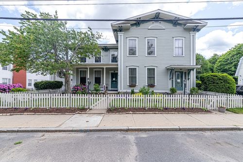 52 Central St, Gardner, MA, 01440-1662 | Card Image