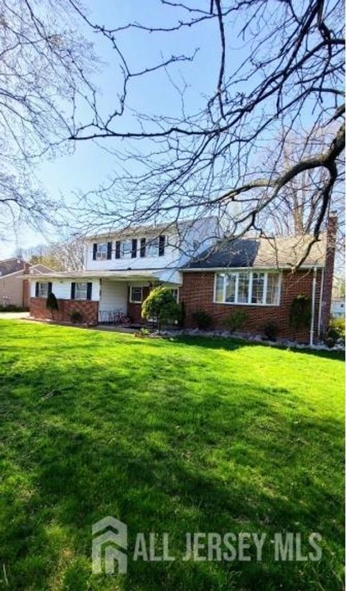 29 Ventnor Dr, Edison, NJ, 08820-2735 | Card Image