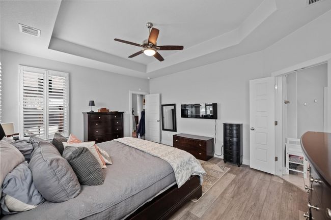 Another view of this stunning bedroom | Image 14