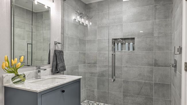 2 - 1281 #2 E Main St, Condo with 4 bedrooms, 3 bathrooms and 2 parking in Blue Ridge GA | Image 5