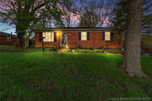 3403 Green Valley Rd, New Albany, IN, 47150-4218 | Card Image