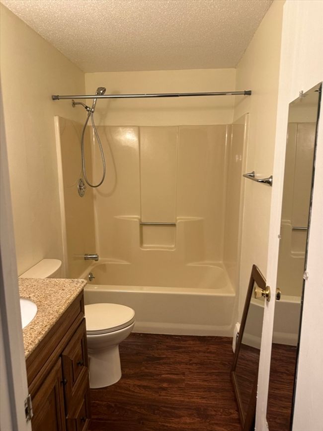 UNIT-6 - 1700 Skyline Dr, Condo with 2 bedrooms, 1 bathrooms and 2 parking in Lowell MA | Image 28