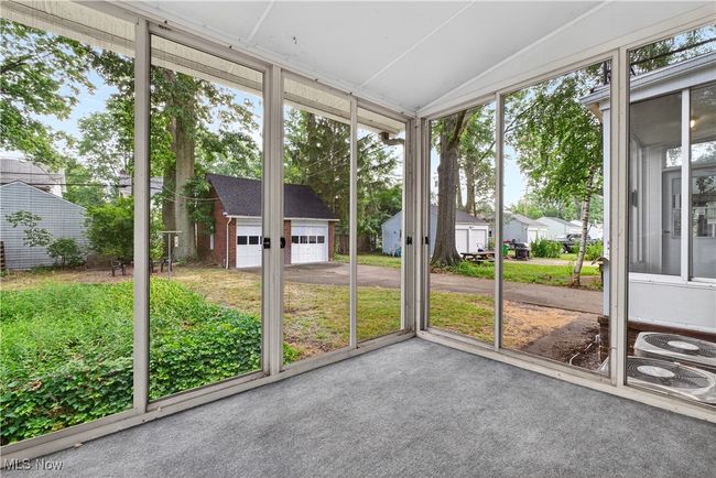 Screened patio | Image 15