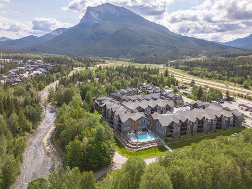 {{alt}} | Card Image