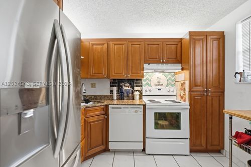 107-7400 Nw 17th, Plantation, FL, 33313 | Card Image