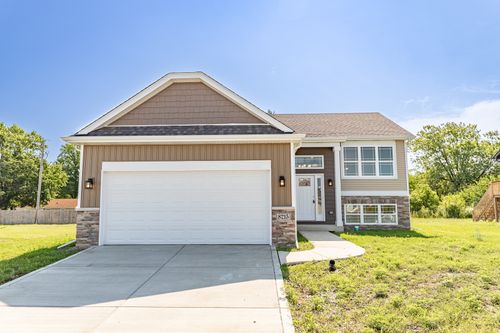 8215 Marshall Pl, Merrillville, IN, 46410-1044 | Card Image