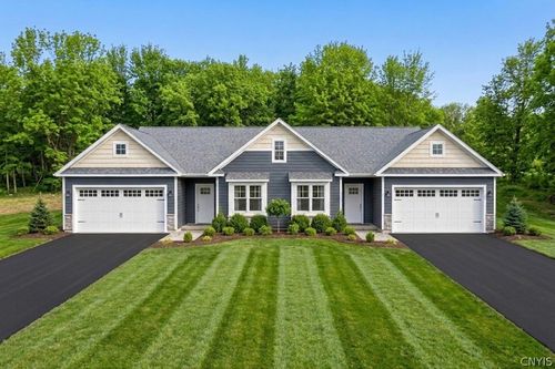 2B Free Fall Ln, Syracuse, NY, 13201 | Card Image