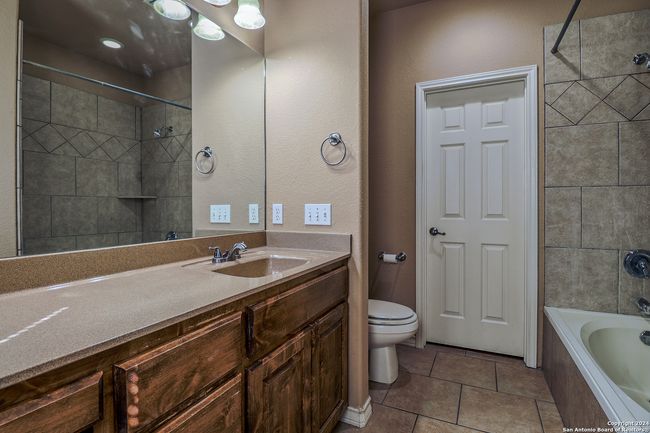 96 Windcrest, House other with 3 bedrooms, 2 bathrooms and null parking in Floresville TX | Image 10