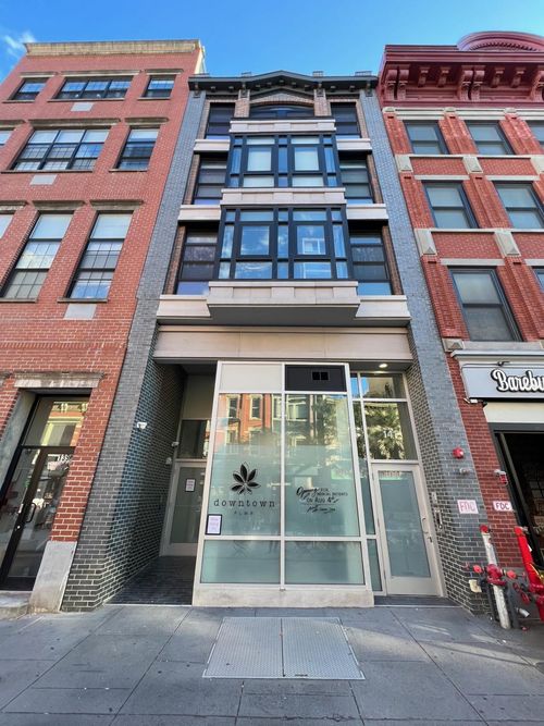 4-s-141 Newark Ave, Jersey City, NJ, 07302-2811 | Card Image