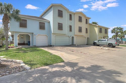 247 Roberts Ave, Port Aransas, TX, 78373-4159 | Card Image