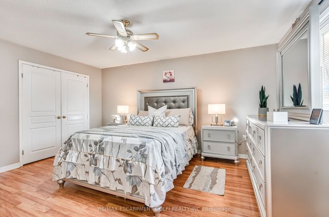 24 Diamond Crt, House other with 5 bedrooms, 3 bathrooms and 4 parking in Hamilton ON | Image 19
