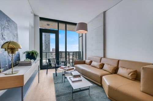 1811-610 Davis St, Austin, TX, 78701 | Card Image