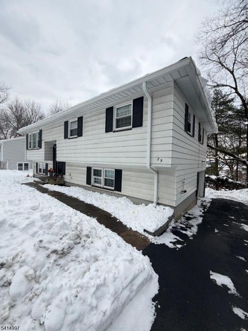 29 Brooklyn Mountain Rd, Hopatcong, NJ, 07843-1410 | Card Image