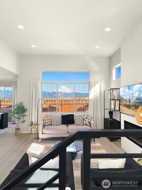 45-17821 139th Avenue Ct E, Puyallup, WA, 98374-3803 | Card Image