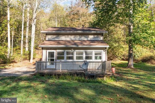 1504 Laurel Run Rd, LANDISBURG, PA, 17040-9024 | Card Image