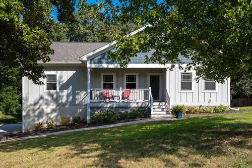 9146 Woodoak Rd, Soddy Daisy, TN, 37379-8927 | Card Image