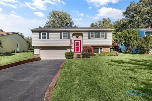 6400 Longfellow Rd, Sylvania, OH, 43560-3335 | Card Image