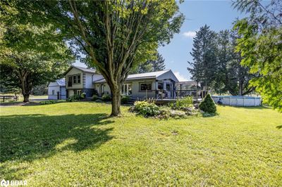 1398 Old 2 Nd Rd N, House other with 3 bedrooms, 2 bathrooms and 21 parking in Phelpston ON | Image 2