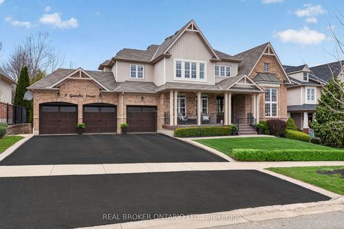 8 Gamble St, Georgetown, ON, L7G0B7 | Card Image