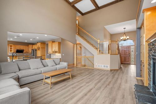 535 Majestic Oaks Court, Eagan, MN, 55123 | Card Image