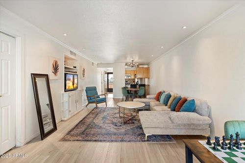 b435-7625 E Camelback Rd, Scottsdale, AZ, 85251-2105 | Card Image