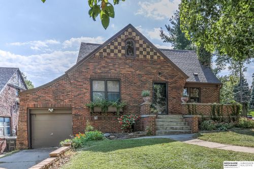 5143 Blondo St, Omaha, NE, 68104-4357 | Card Image