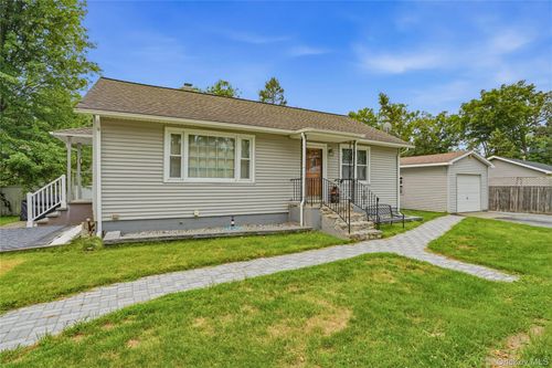 2 Hennessey Pl, Poughkeepsie, NY, 12601-1229 | Card Image