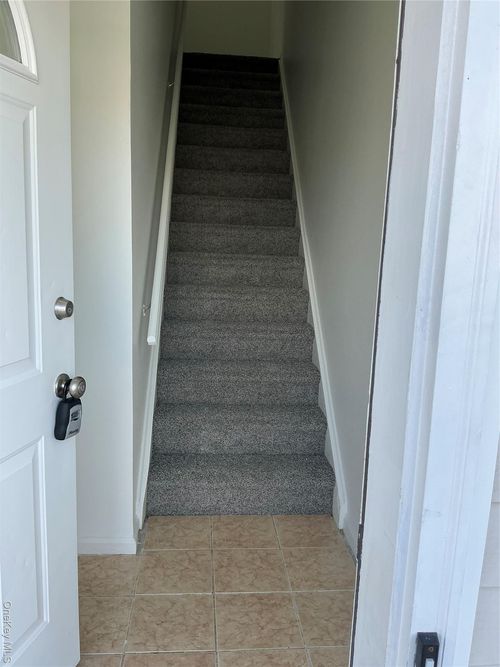 63 Pipetown Hill Rd, Nanuet, NY, 10954-5959 | Card Image