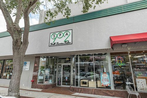 902 E New Haven Ave, Melbourne, FL, 32901-5439 | Card Image
