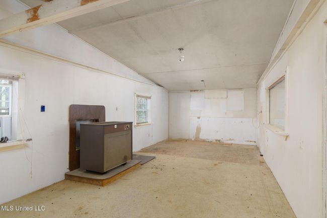 150 Pine Tree Drive-17 | Image 17