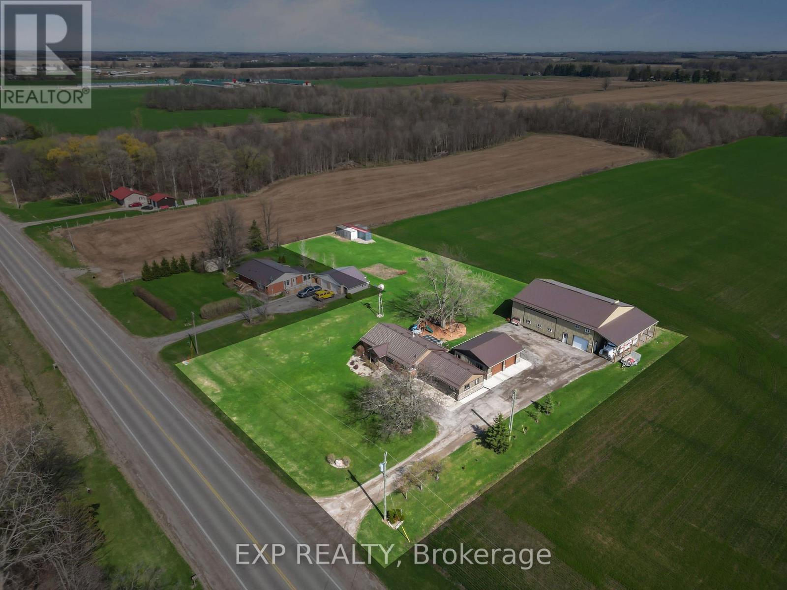 Residential in Strathroy-Caradoc