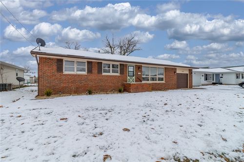 1101 W Saint Anthony Ave, Effingham, IL, 62401-2027 | Card Image