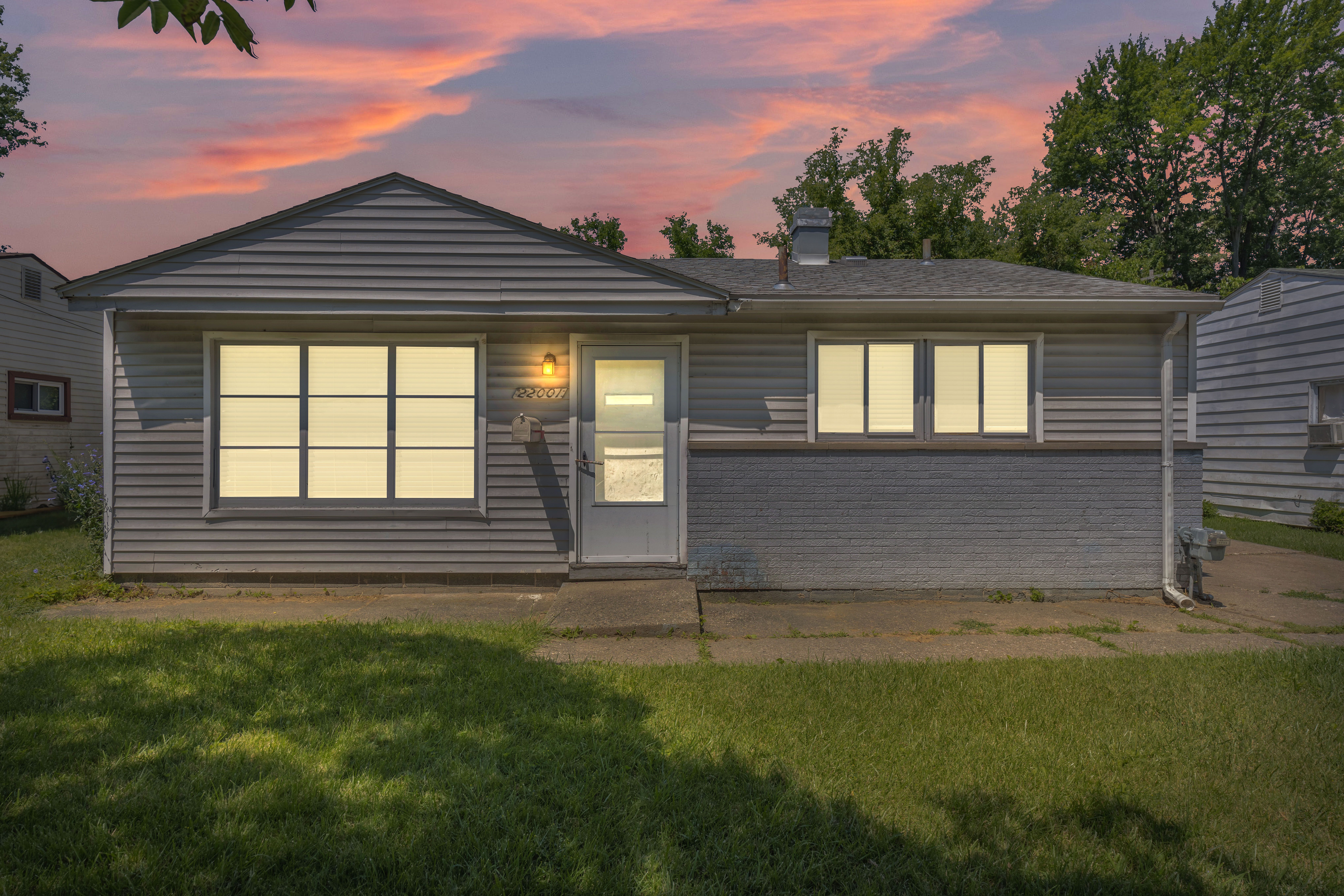 Fern St, Oak Park, MI 48237