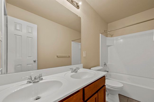 10325 Fossil Valley Dr, House other with 4 bedrooms, 3 bathrooms and null parking in Fort Worth TX | Image 25