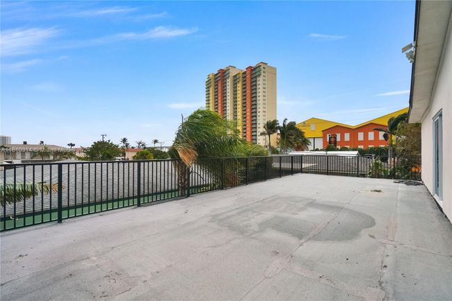 401 Wilma Cir, House other with 4 bedrooms, 3 bathrooms and null parking in Riviera Beach FL | Image 10
