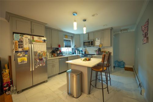 574 Lincoln St, Cedarhurst, NY, 11516-1337 | Card Image