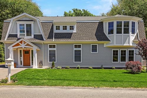54 Robert St, Westport, MA, 02790-4918 | Card Image