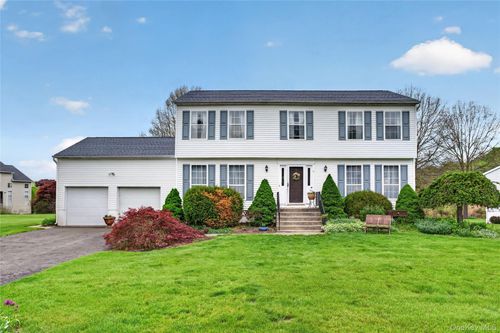 5 Waterford Cir, Washingtonville, NY, 10992-1144 | Card Image