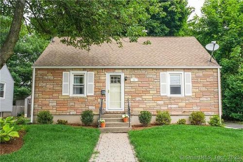 24 Court Park, West Hartford, CT, 06119-2001 | Card Image