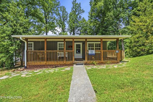 2106 Hickory Manor Rd, Sevierville, TN, 37862-7143 | Card Image