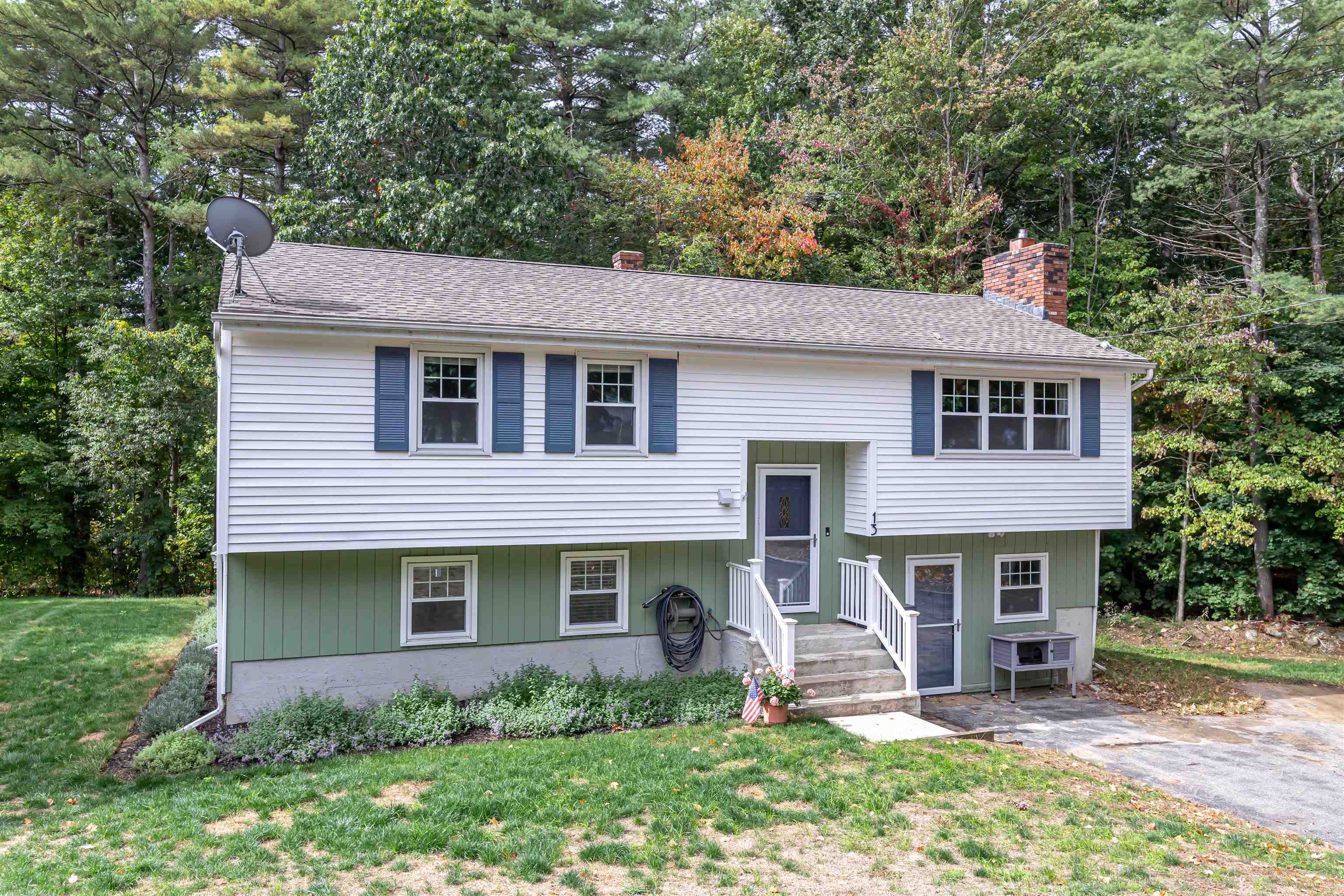Lubern Ave, Allenstown, NH 03275