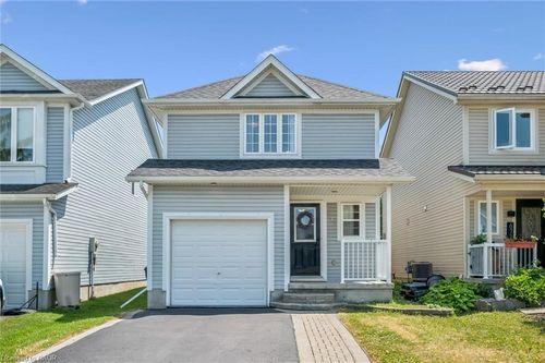 675 New Hampshire St, Waterloo, ON, N2K4L8 | Card Image