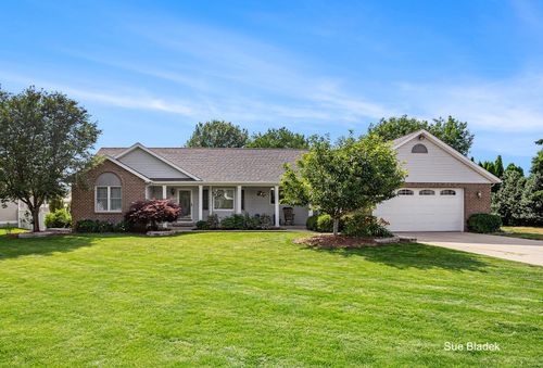 3531 Fawn View Dr, Zeeland, MI, 49464-6836 | Card Image