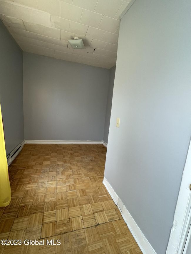 2nd floor 252 Morton Avenue, Sold in Albany Zoocasa