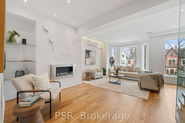 184 Strachan Ave, House attached with 5 bedrooms, 5 bathrooms and 1 parking in Toronto ON | Image 16