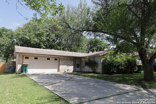 531 Erna Dr, Converse, TX, 78109-1505 | Card Image