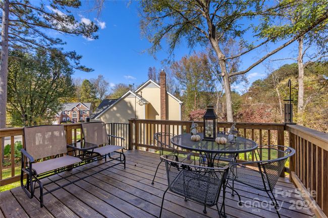 Deck to enjoy meals on! | Image 44
