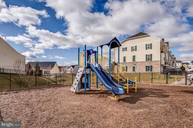 135 Wake Robin Ct, Townhouse with 3 bedrooms, 4 bathrooms and null parking in LAKE FREDERICK VA | Image 75