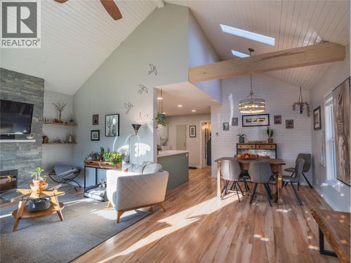 505 Rene Avenue, Penticton, BC, V2A1P1 | Card Image